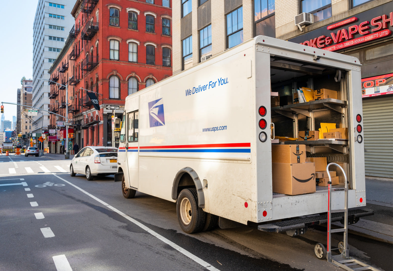 USPS truck, usps shipping integration for Shopify orders